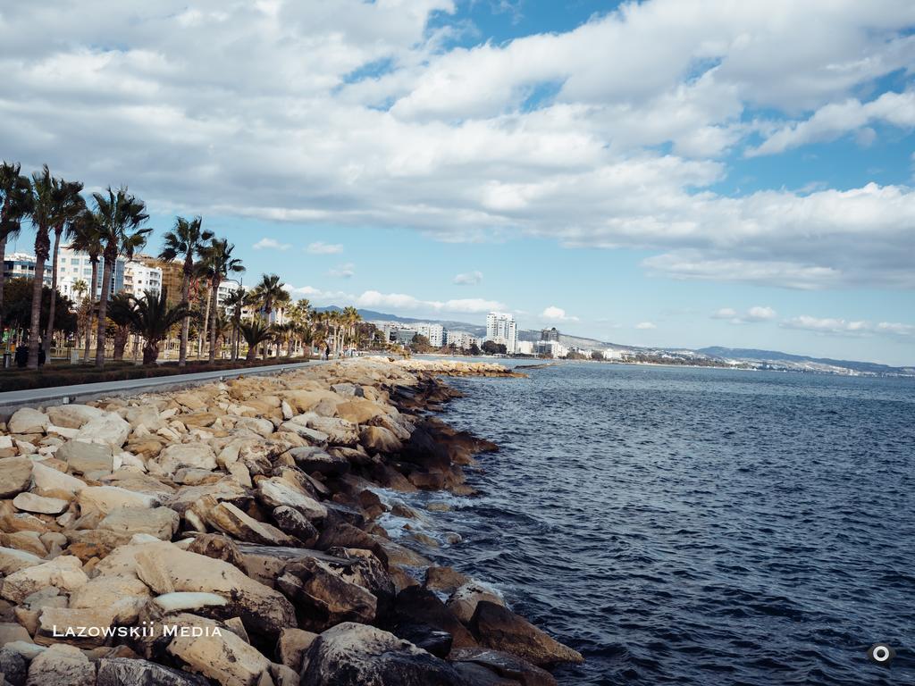 Sea Front & City Center, Amazing Sea View Limassol Bagian luar foto