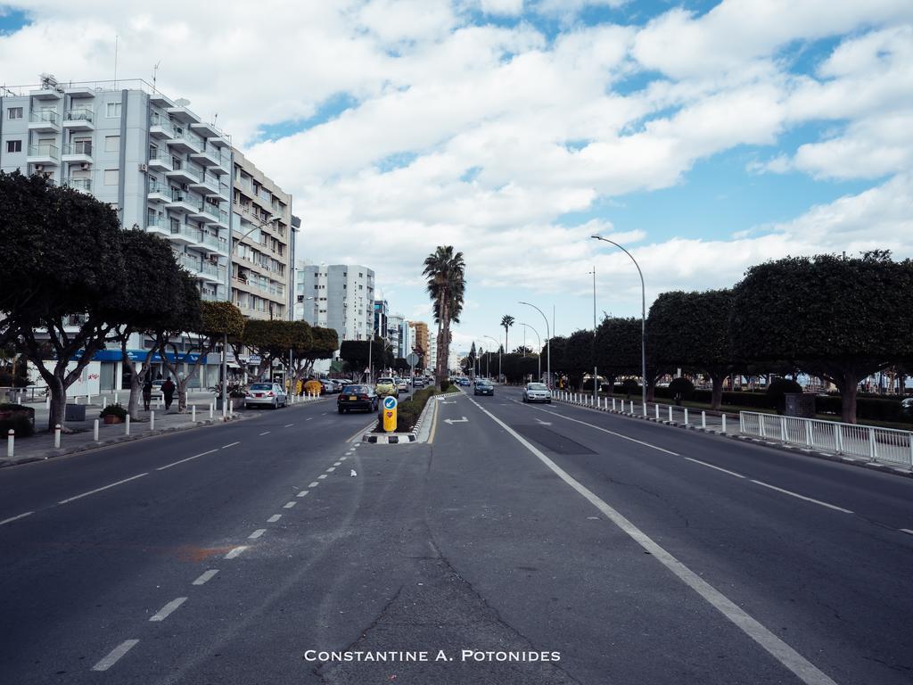 Sea Front & City Center, Amazing Sea View Limassol Bagian luar foto