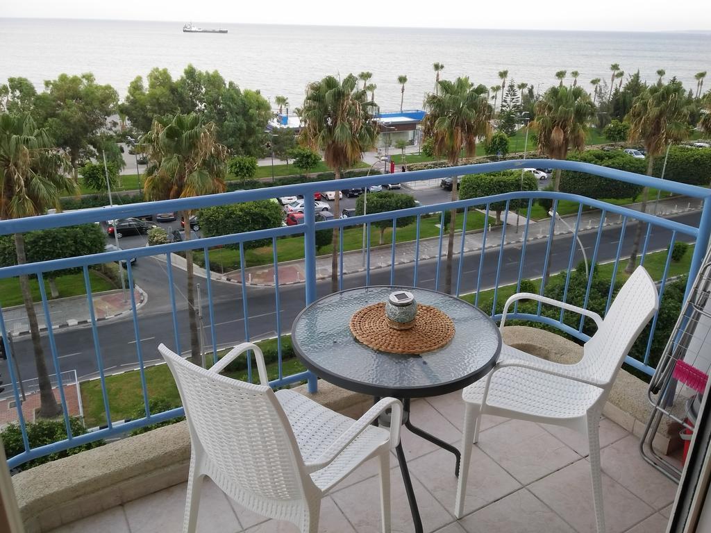 Sea Front & City Center, Amazing Sea View Limassol Bagian luar foto