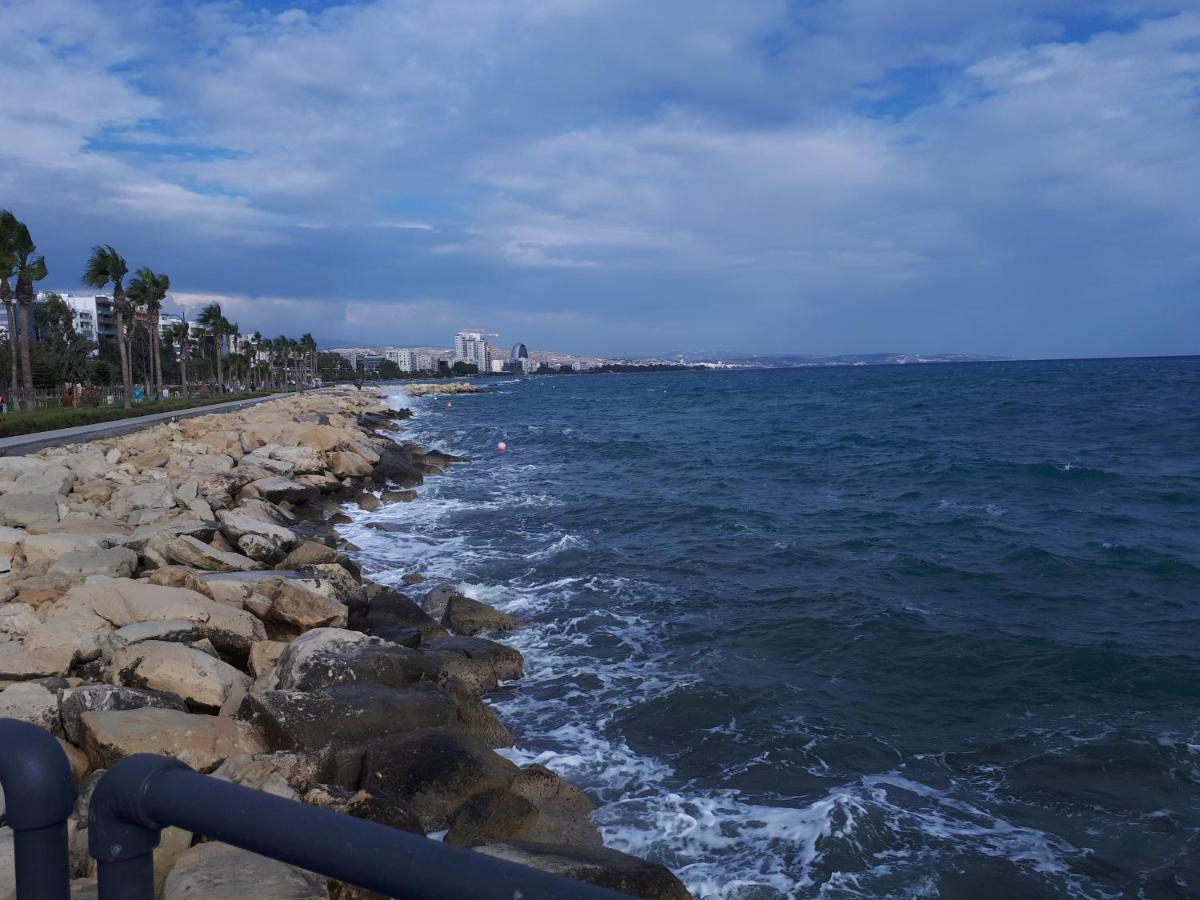 Sea Front & City Center, Amazing Sea View Limassol Bagian luar foto